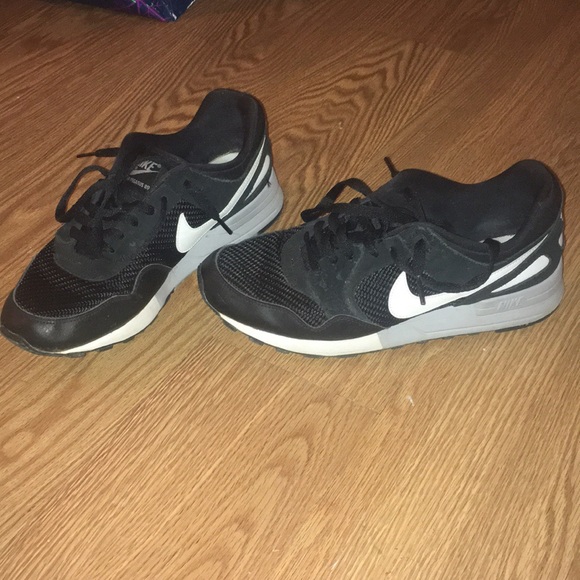 Nike Shoes - *2 for $25* Nike Pegasus 89